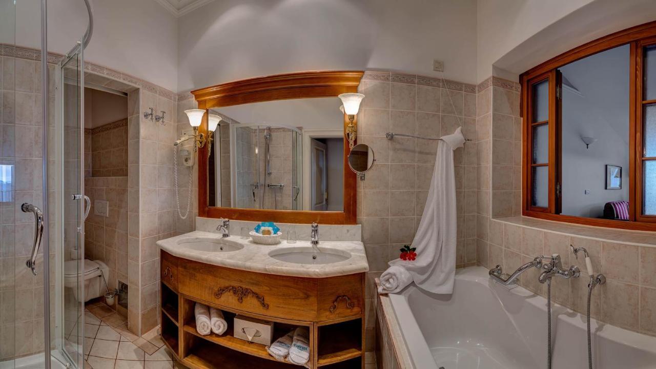 Hotel Miramar Opatija Bagian luar foto