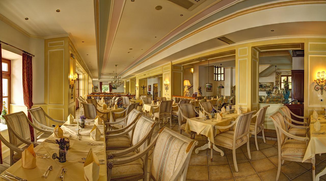 Hotel Miramar Opatija Bagian luar foto