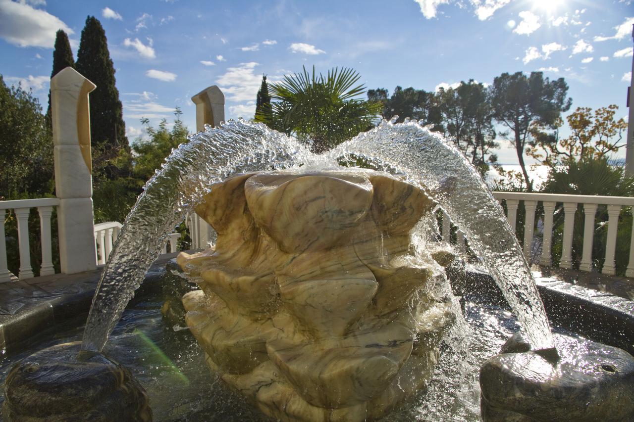 Hotel Miramar Opatija Bagian luar foto